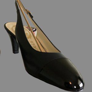 NEW!! Delman Bergdorf Goodman Blue/Black Sz. 8B